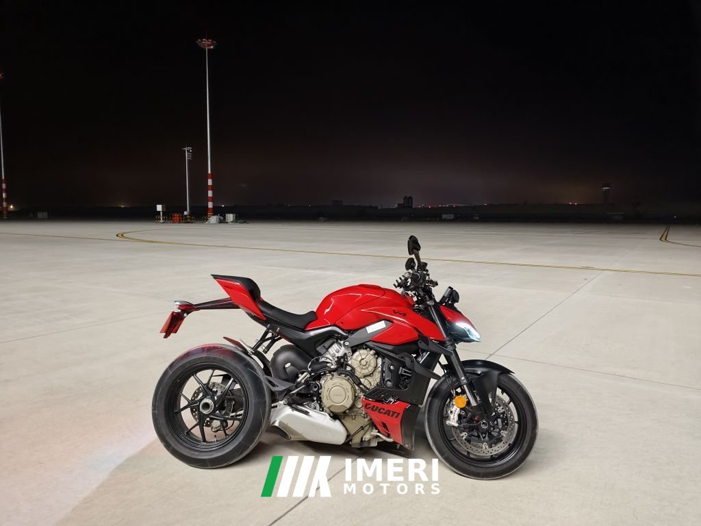 Ducati Street Fighter V4 1100 cc - motorcycle from China