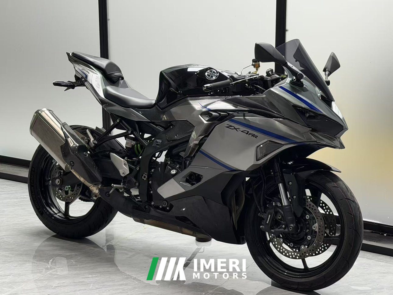 2023 Kawasaki ZX-4R 400 cc