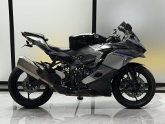 Kawasaki ZX-4R 400 cc - photo 2