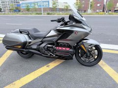 Honda Gold Wing GL1800 - photo 1