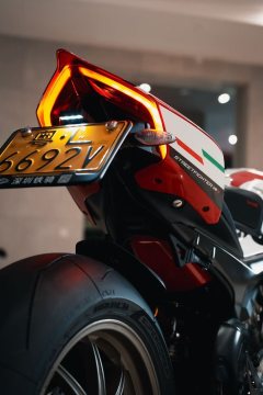 Ducati Street Fighter V4 1100 cc - ფოტო 5