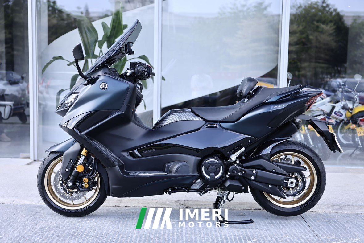 2023 Yamaha TMAX 560 cc