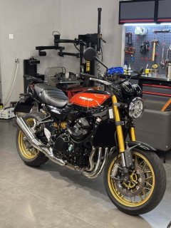Kawasaki Z900RS 950 cc - photo 1