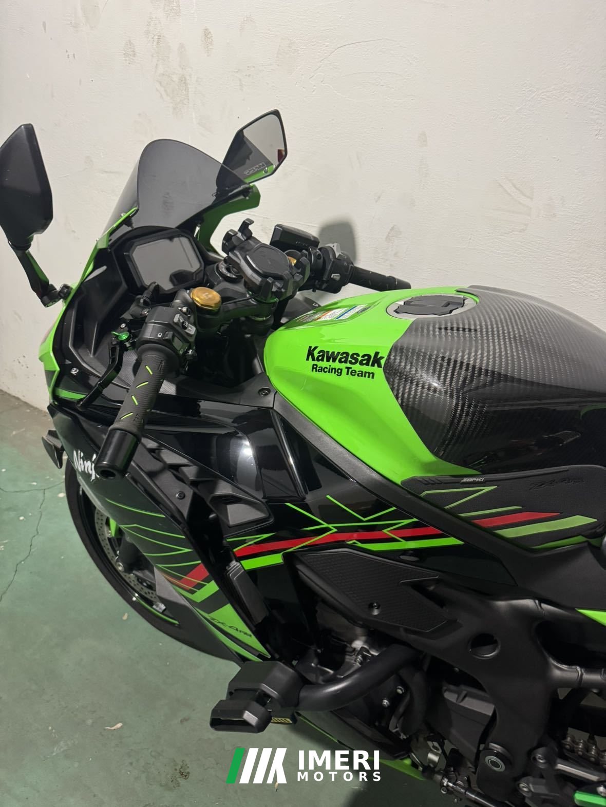 2023 Kawasaki ZX-4R 400 cc