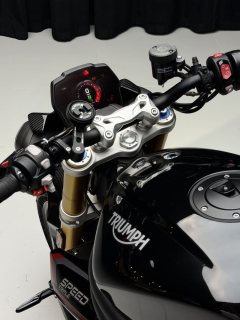 Triumph Speed Triple 1200 - ფოტო 11
