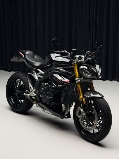 Triumph Speed Triple 1200 - ფოტო 8