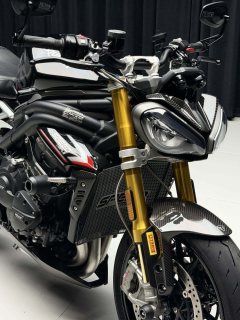 Triumph Speed Triple 1200 - ფოტო 9