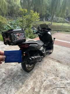 Yamaha XMAX 300 cc - фото 4