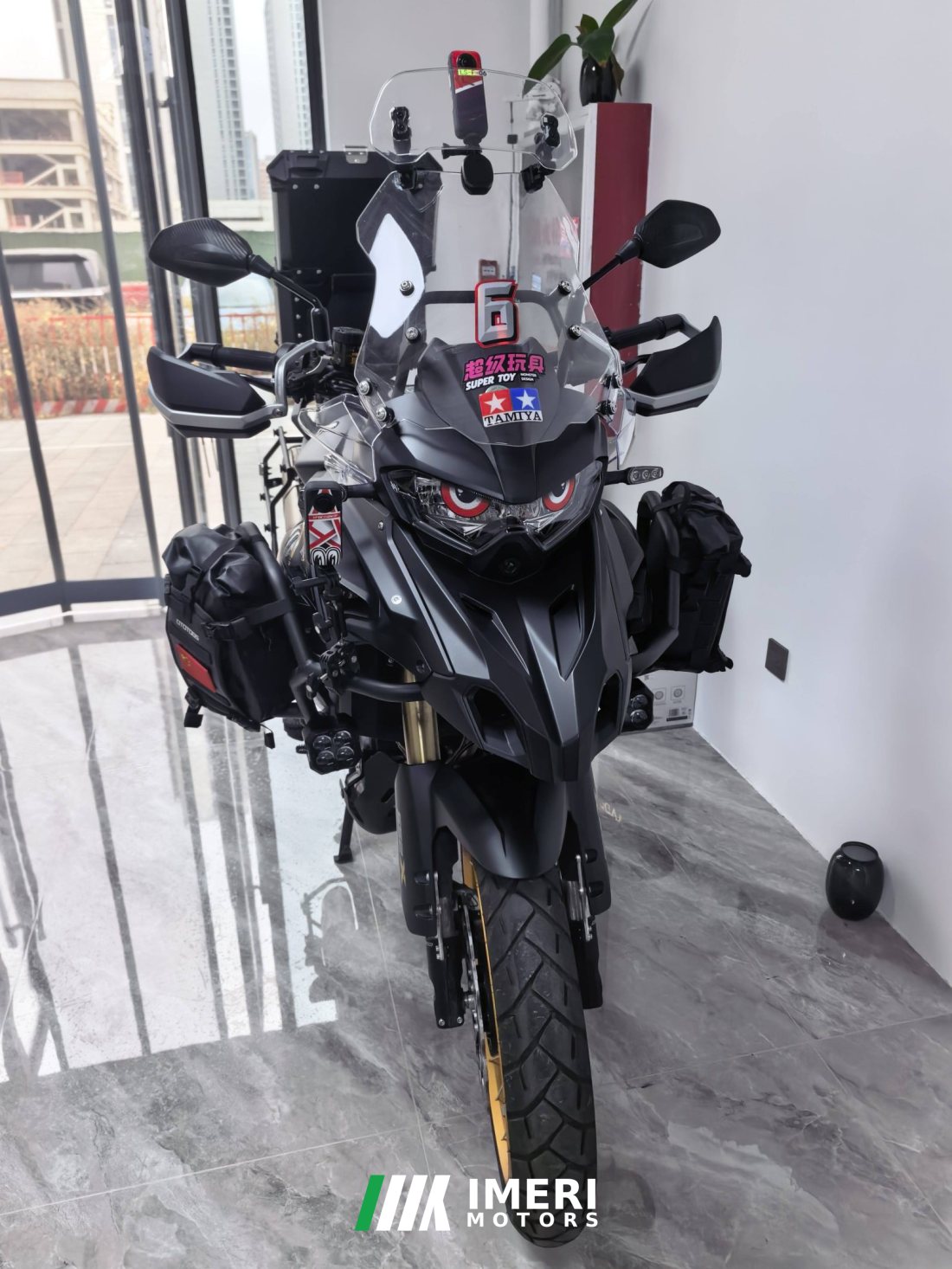 Benelli TRK552 550 cc - мотоцикл из Китая