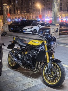 Kawasaki Z900RS 950 cc - photo 1