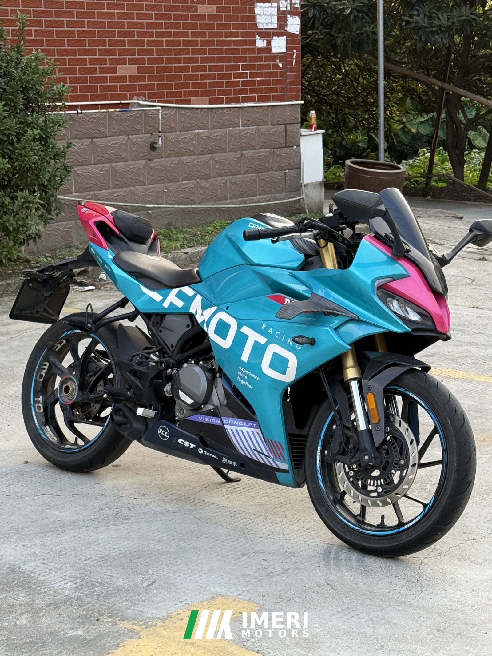2022 CFMOTO 250SR