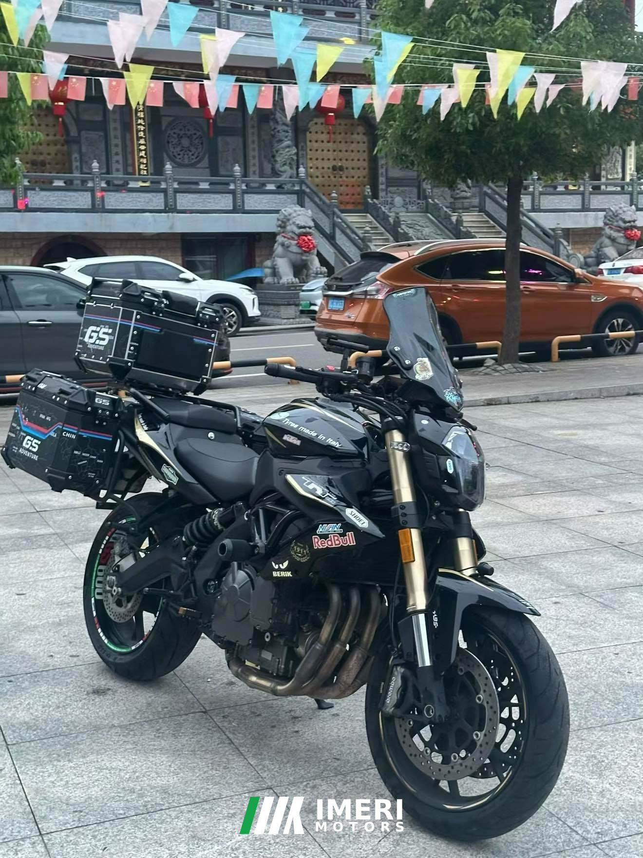 2024 Benelli TNT600i