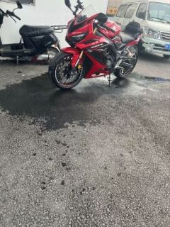 Honda CBR650R - photo 1