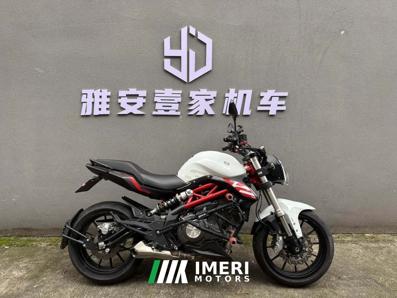 2021 Benelli TNT 300 / BN 302S
