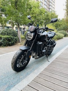 Honda CB1000R - photo 1