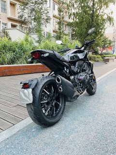 Honda CB1000R - photo 6
