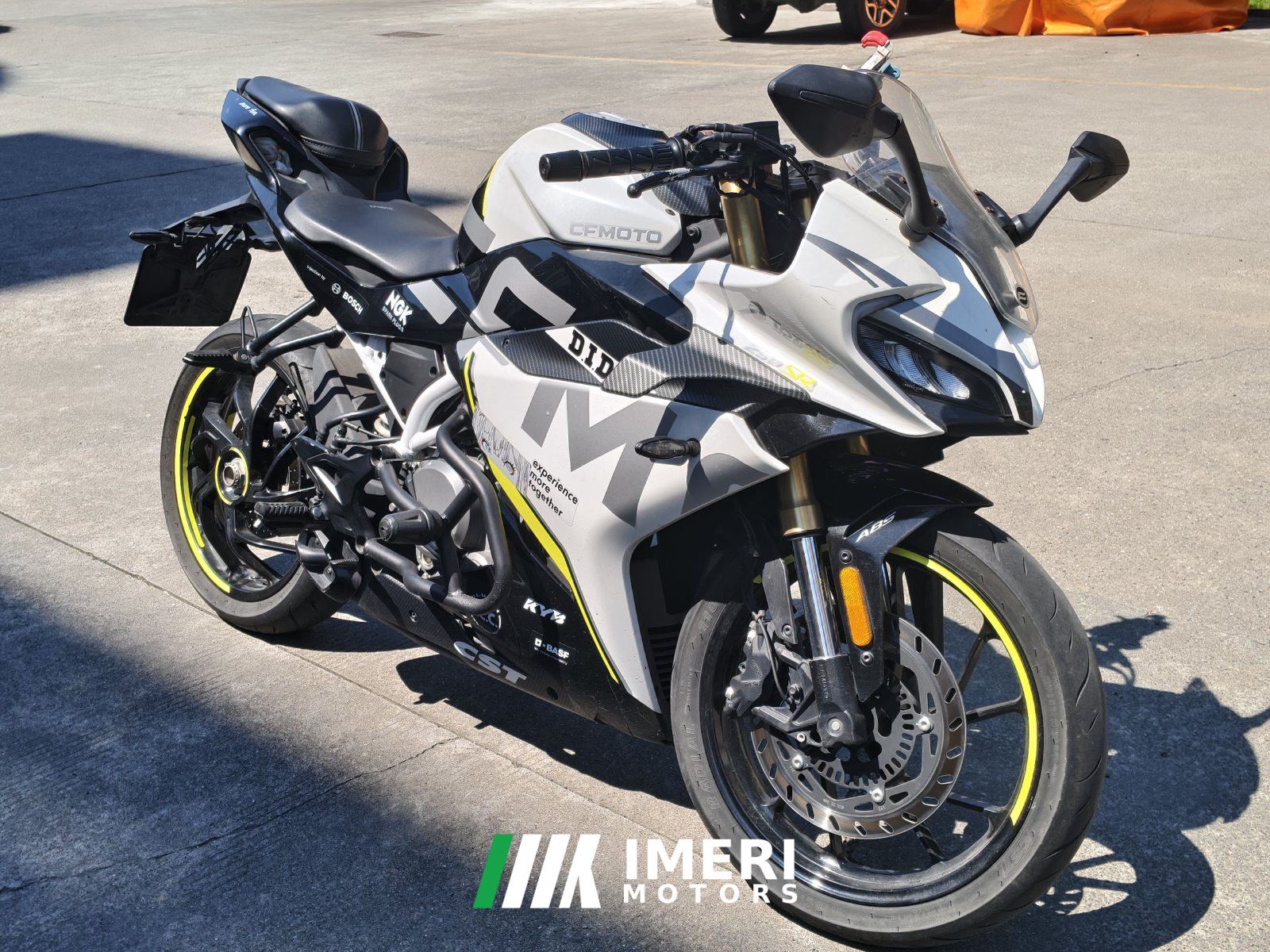 2022 CFMOTO 250SR