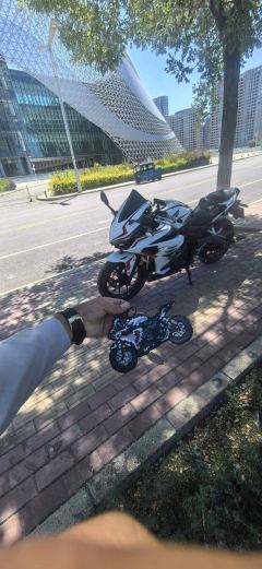 Honda CBR400R - ფოტო 2