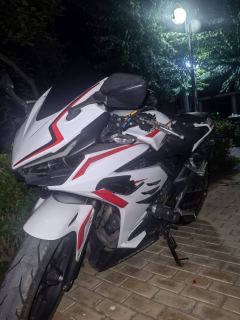 Honda CBR400R - ფოტო 3