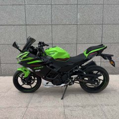 Kawasaki Ninja 400 - ფოტო 4