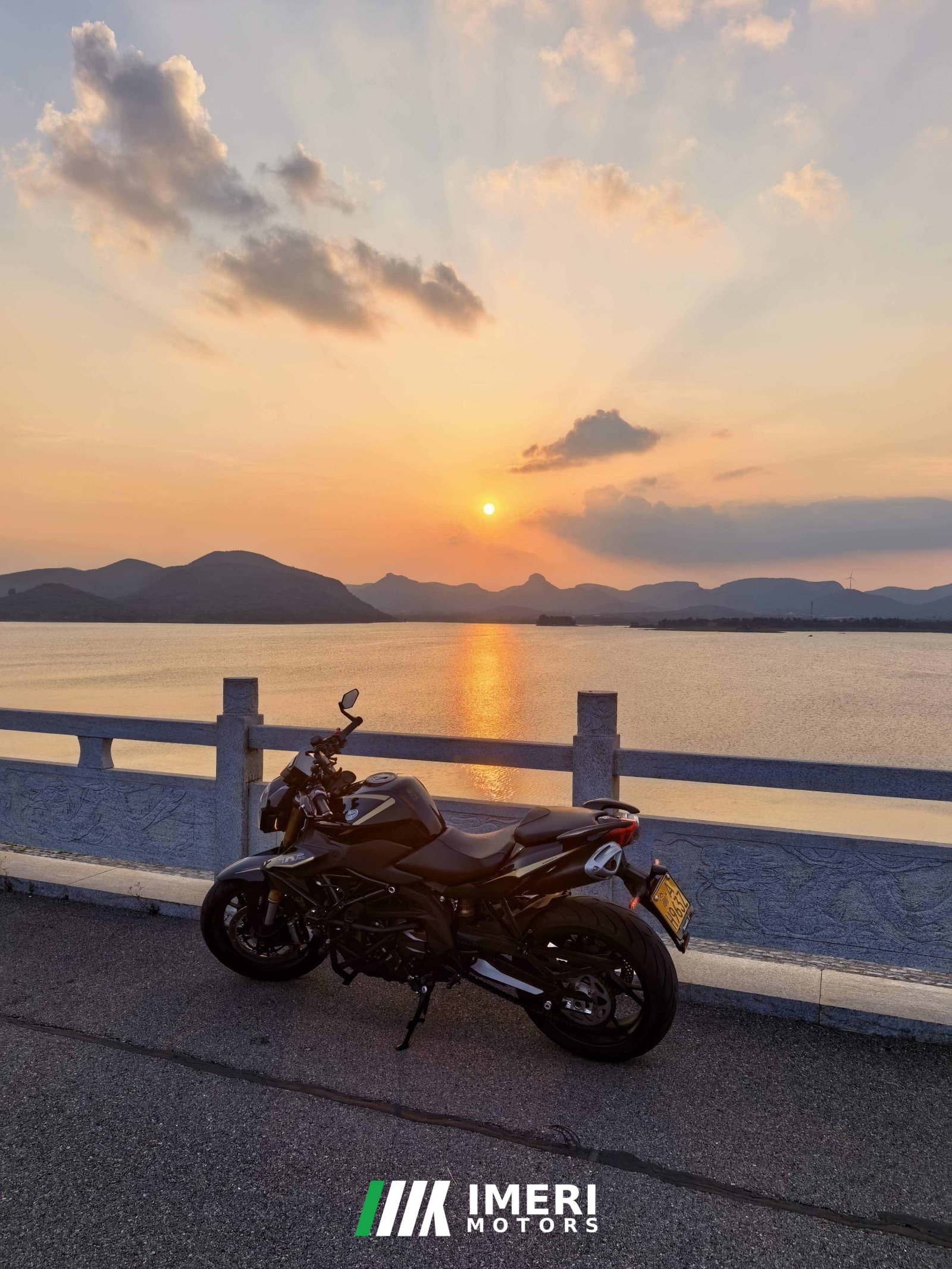 2024 Benelli TNT600i