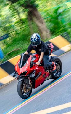 Ducati Panigale V4 1100 cc - photo 2