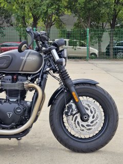 Triumph Bonneville Bobber 1200 cc - ფოტო 8