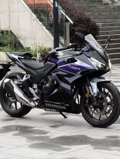 Honda CBR400R - ფოტო 1