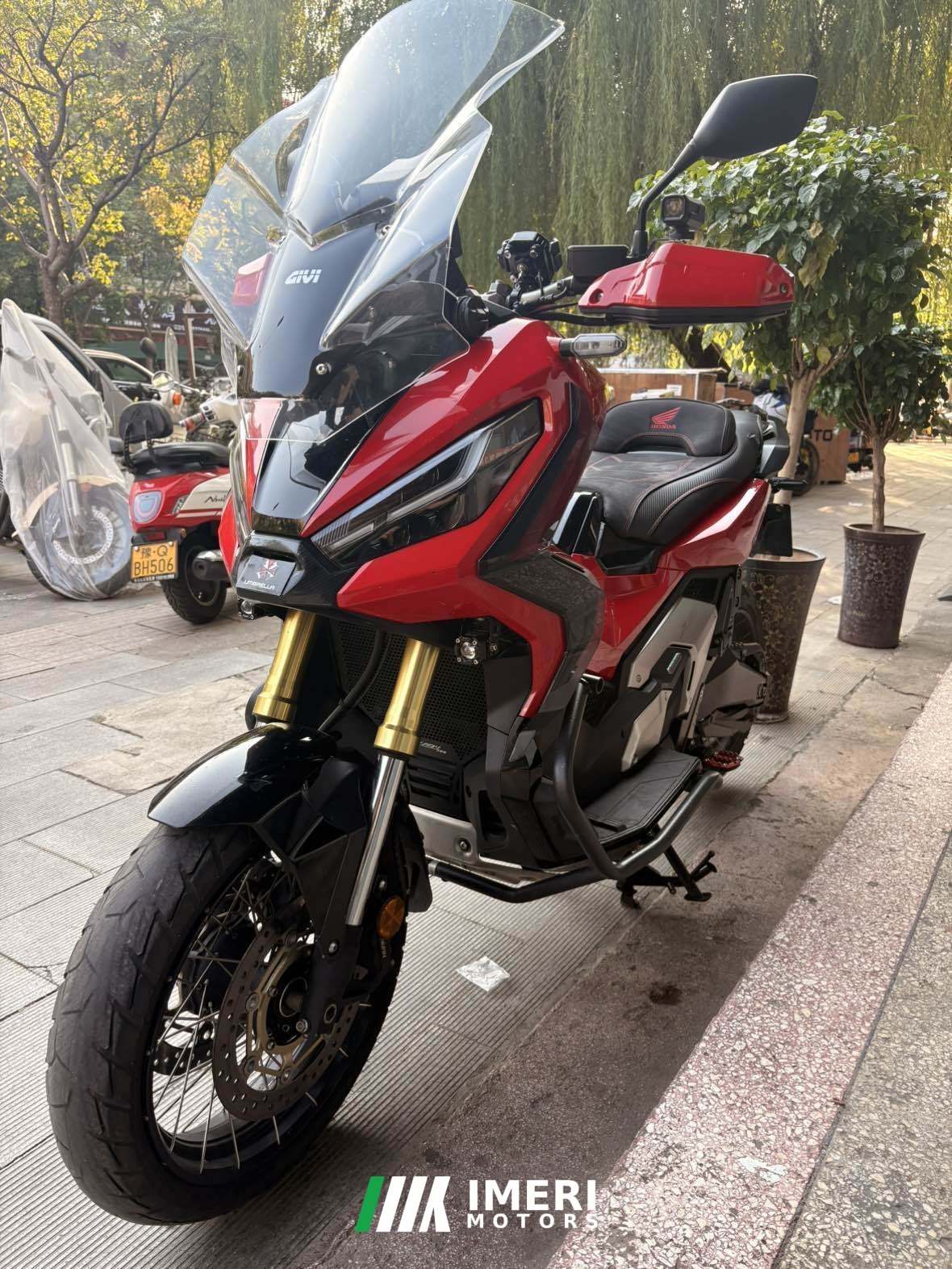 2023 Honda NSS750