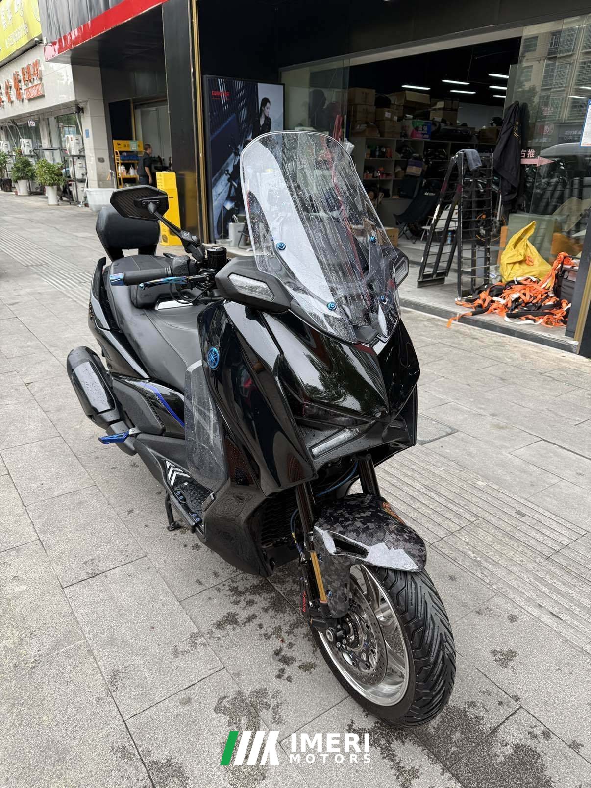 2025 Yamaha XMAX 300 cc