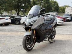 Yamaha TMAX 560 cc - photo 3