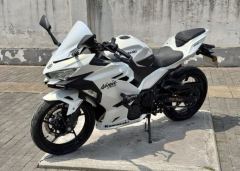 Kawasaki Ninja 400 - ფოტო 1