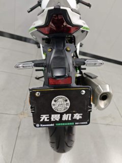 Kawasaki ZX-4R 400 cc - ფოტო 9