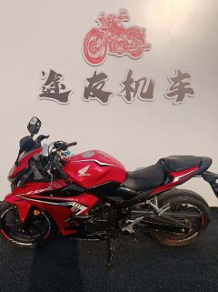 Honda CBR400R - ფოტო 1