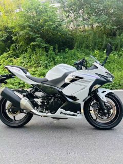 Kawasaki Ninja 400 - ფოტო 3