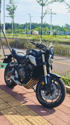 Honda CB650R - ფოტო 8