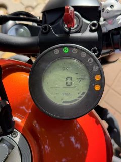 QJMOTOR Flash 300 - фото 7