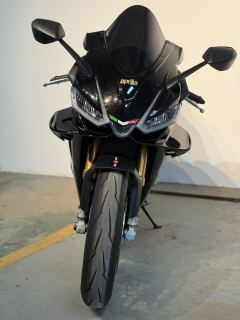 Aprilia RSV4 1100 cc - photo 1