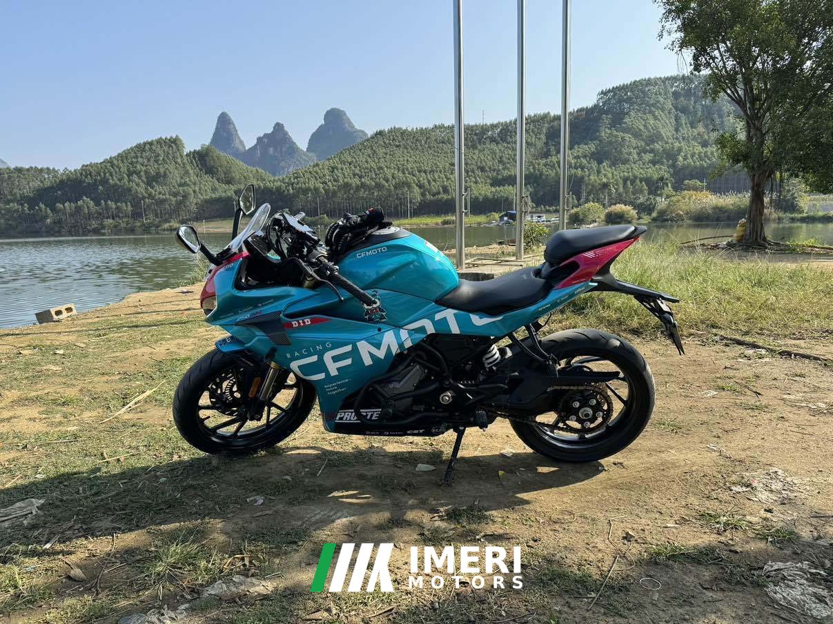 2022 CFMOTO 250SR