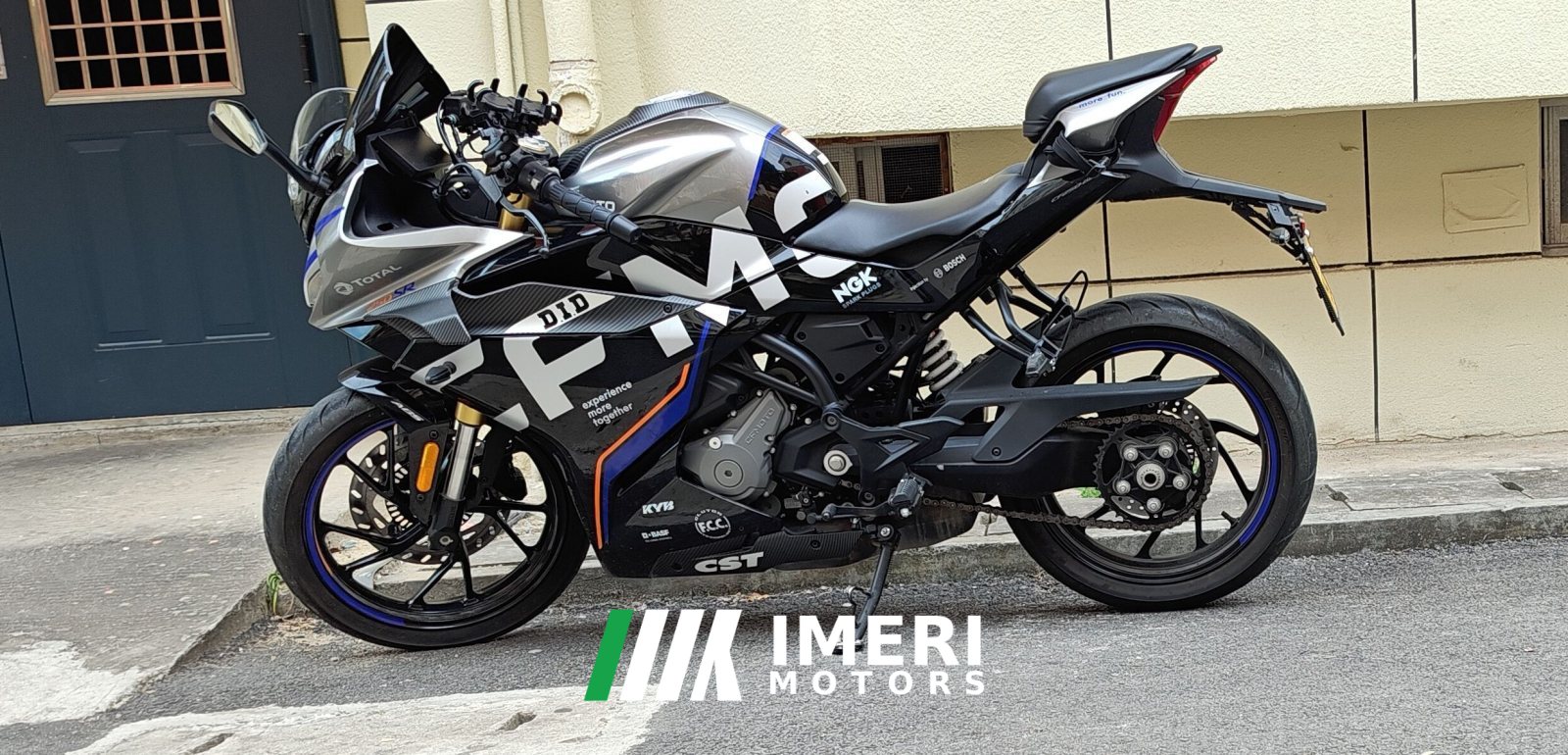 2022 CFMOTO 250SR