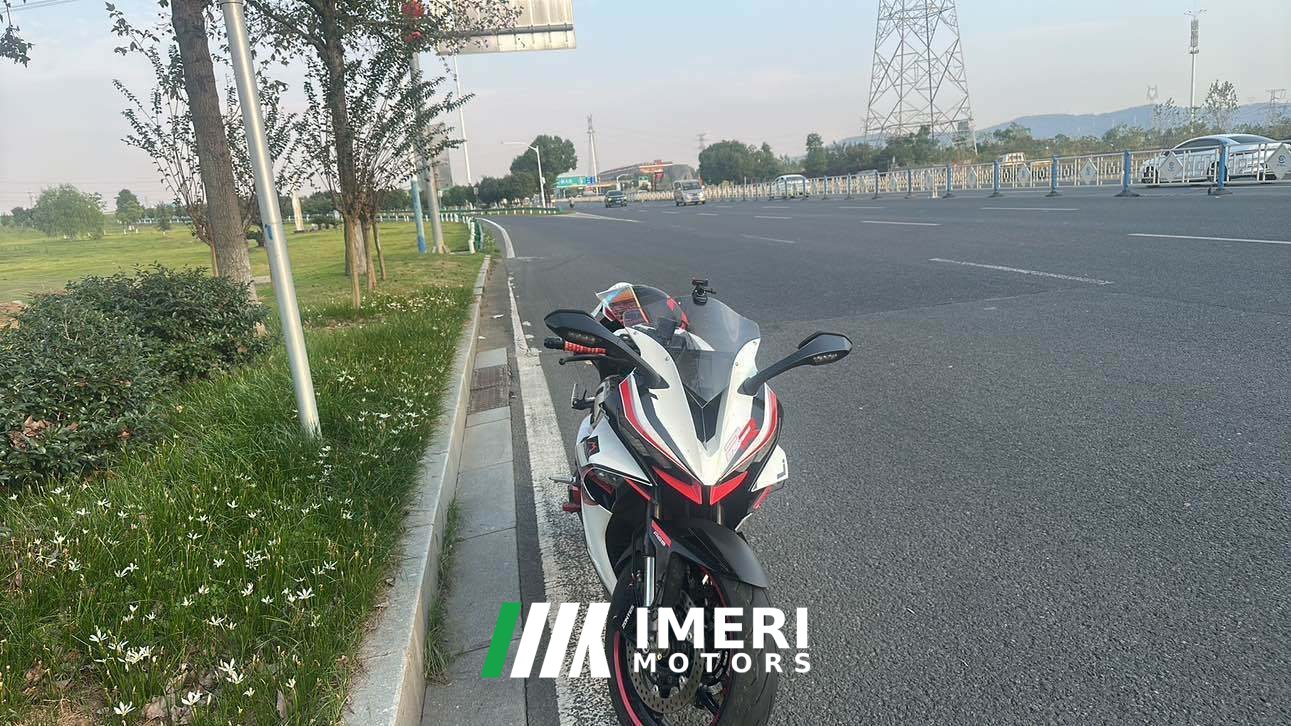 2024 Zontes 703RR 700 cc