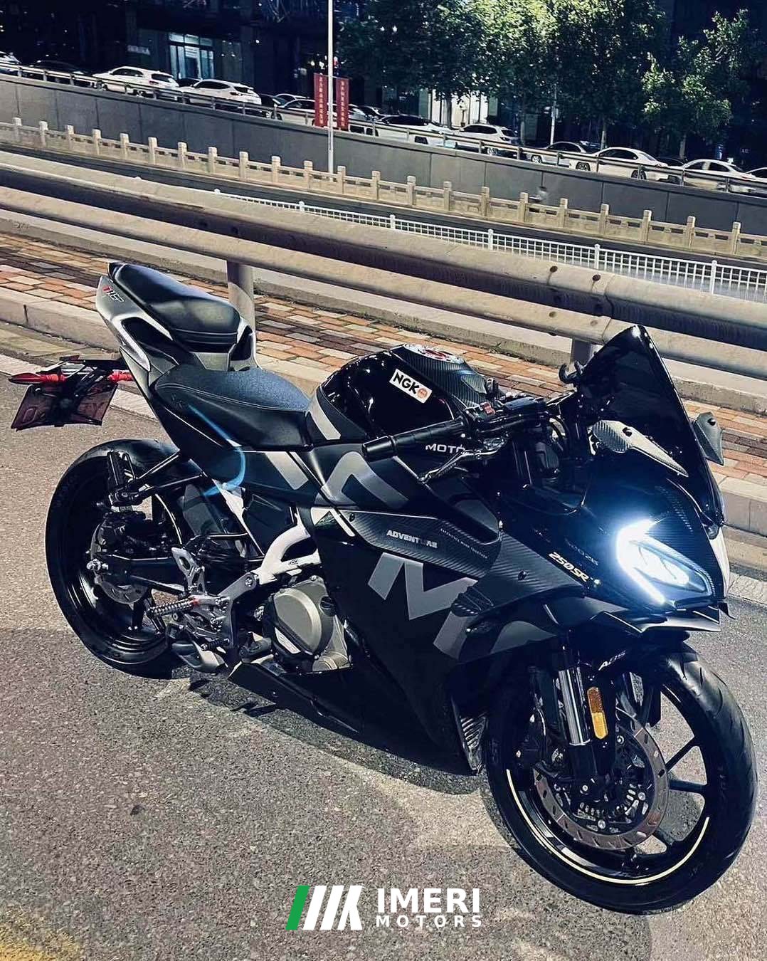 2021 CFMOTO 250SR