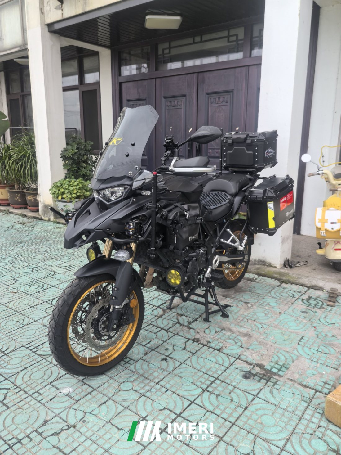 Benelli TRK552 550 cc - მოტოციკლი ჩინეთიდან
