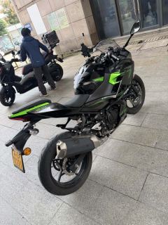 Kawasaki Ninja 400 - ფოტო 4