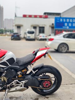Ducati Street Fighter V4 1100 cc - фото 8