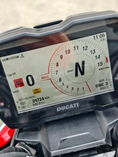 Ducati Street Fighter V4 1100 cc - фото 9