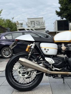 Triumph Thruxton 865 cc - ფოტო 3
