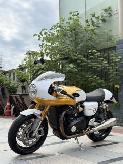 Triumph Thruxton 865 cc - ფოტო 8