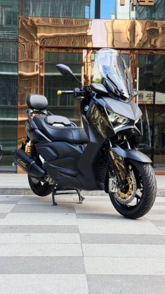 Yamaha XMAX 300 cc - ფოტო 1