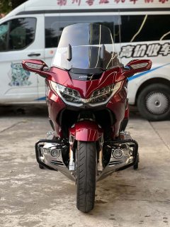 Honda Gold Wing GL1800 - ფოტო 2